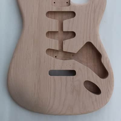 AMERICAN MADE STRAT CLASSIC STYLE BODY - RIGHT HANDED - ALDER 1213 image 1