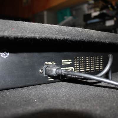 Gallien-Krueger 400RB-115 Combo/ 250 Watts Single 15" with Kick Back Cabinet image 9