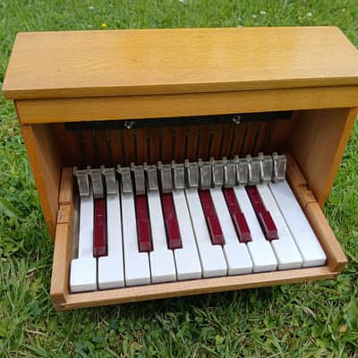 chromatic toy piano 16 keys Michelsonne Paris - GOOD CONDITION - sound family : celesta mustel musical saw martenot Wurlitzer ... image 3