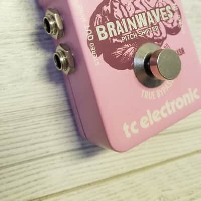 TC Electronic Brainwaves Pitch Shifter 2019 - Present - Pink image 2