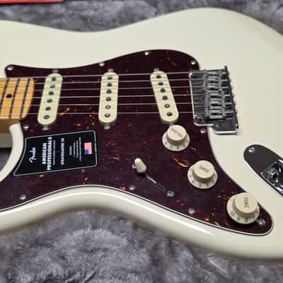 Fender American Professional II Stratocaster BRAND NEW LEFT HAND LH Olympic White USA Lefty Handed Strat Electric Guitar image 2
