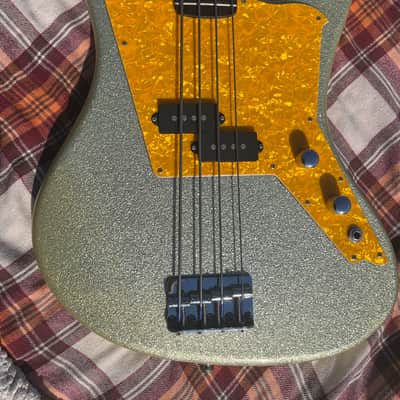 Los Straitjackets ed. DiPinto Galaxie Bass 2010s - Silver Sparkle with Gold Pearl Pickguard image 2