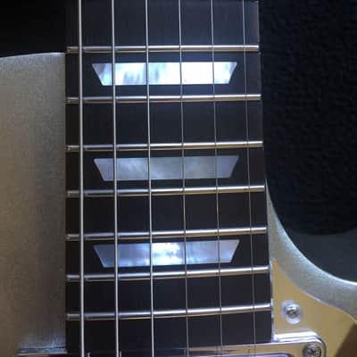 Gibson  Les Paul 2015 Silver Pearl with Stainless Steel frets! image 5