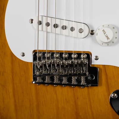 Tokai TST 50 Goldstar Two Tone Sunburst 50's Strat.  With Tokai Tweed hard case image 4