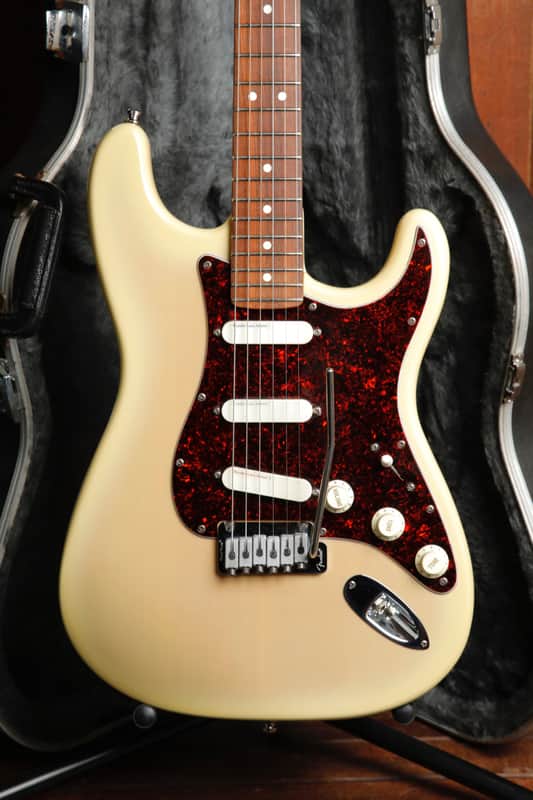 Fender 40th Anniversary Deluxe Strat Plus Vintage Blonde Electric Guitar 1994 Pre-Owned image 1