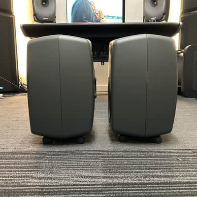 Genelec 8050BPM 8" Powered Nearfield Studio Monitor PAIR image 7