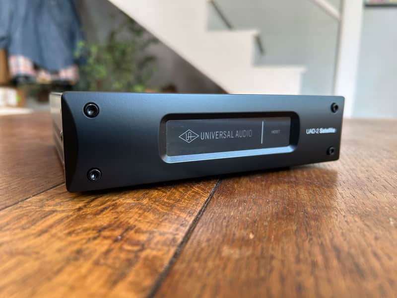 Universal Audio UAD-2 Satellite OCTO Core Thunderbolt DSP Accelerator