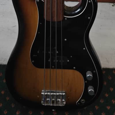 Fender Precision Bass Fretless with Rosewood Fingerboard 1978 Sunburst image 3