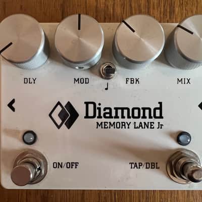 Diamond Memory Lane Jr 2010s - White image 1