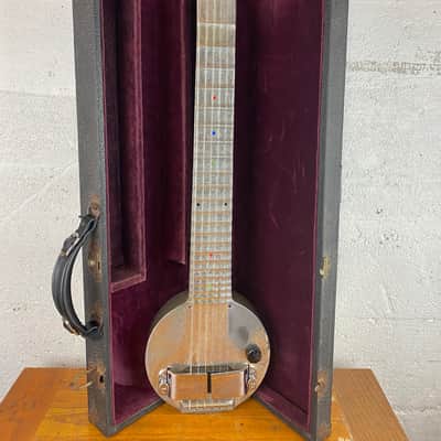 Rickenbacker Frying Pan Lap Steel 1930 - with original case image 10