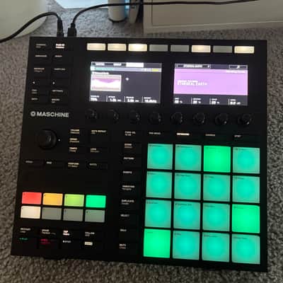 Native Instruments Maschine MK3 + Decksaver + Stand image 6