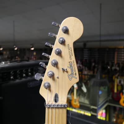 Fender Stratocaster Deluxe candy apple red image 3