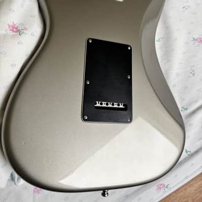 Fender American Deluxe Stratocaster with Rosewood Fretboard 2004 - 2010 - Chrome Silver image 5