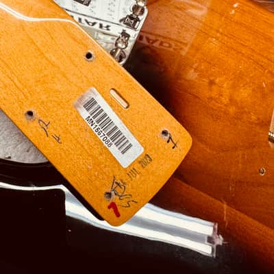 Fender Vintera II '60s Stratocaster with Rosewood Fretboard 2023 - 2026 - 3-Color Sunburst image 3