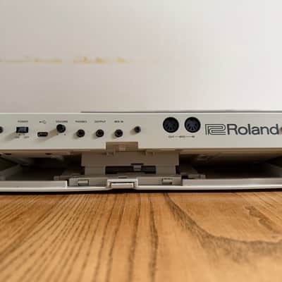 Roland TR-09 Rhythm Composer 2017 - Present - White image 8