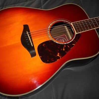Yamaha FG730S Dreadnought Solid Sitka Top / Rosewood Acoustic Guitar 2008 Cherry Burst image 2