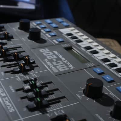 Roland MC-202 MicroComposer 1983 - 1985 - Gray image 2