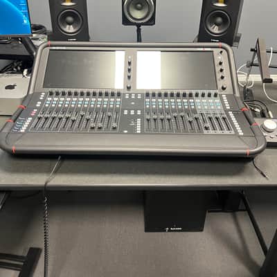 Allen & Heath Avantis 64 Channel Digital Mixing Console 2023 - Black image 3