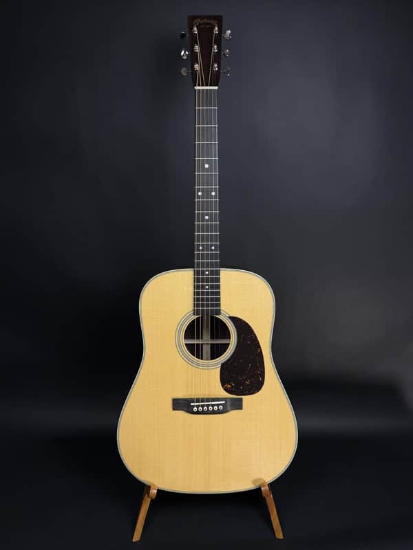 Martin D-28 Natural image 1
