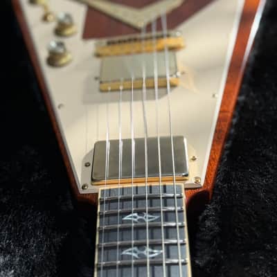 Dean USA Vengeance Mahogany Pickguard Gold Hardware V with Hard Case Gloss Natural USA VEN PG GN image 11