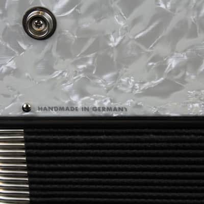 NEW White Weltmeister Topas III Piano Accordion LMM 37 96 image 9