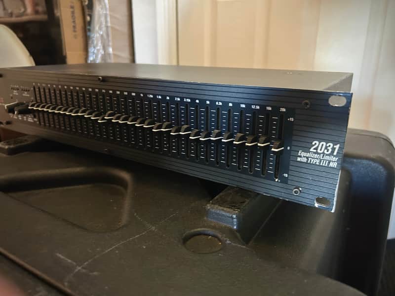 Free Shipping - dbx 2031 Graphic Equalizer / Limiter with Type III Noise Reduction 2010s - Black image 1