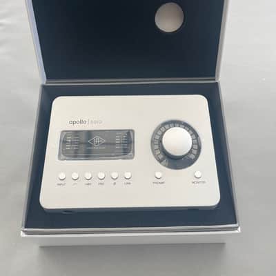 FACTORY NEW Universal Audio Apollo Solo Heritage Edition Thunderbolt 3 Audio Interface 2020 - Present - Silver image 6