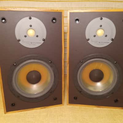 Infinity RS-10b Bookshelf Speakers 80s Vintage USA image 1