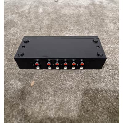 1x5 Stereo Audio Switch - Black - Good image 2