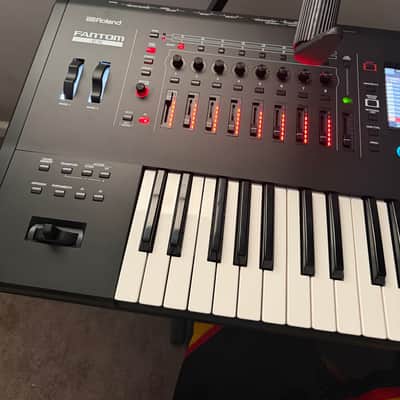 Roland Fantom 6 EX 61-Key Workstation Keyboard 2024 - Present - Black