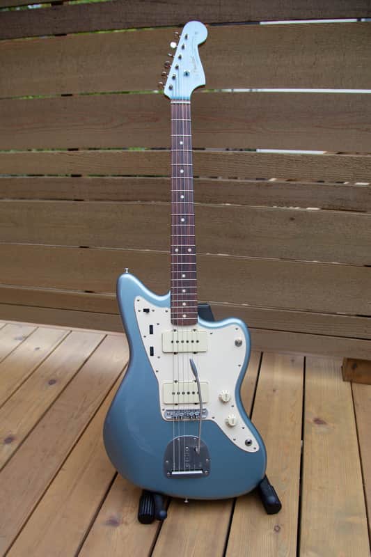 Loaded Fender Vintera 1 Jazzmaster. Mastery Bridge + Vibrato. Seymour Duncan pickups. MIM