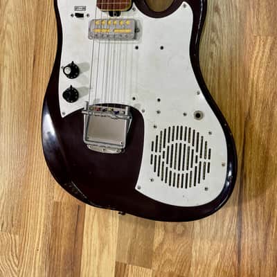 STEAL - John Hiatt's Silvertone 1487 image 2