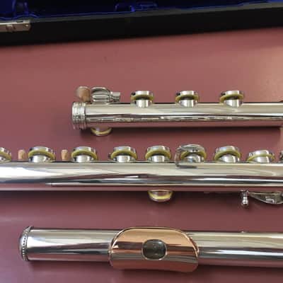 Vintage 1963 W.S Haynes Handmade Solid Silver Flute, New Pads, with 14K Gold Lip; with Case image 4