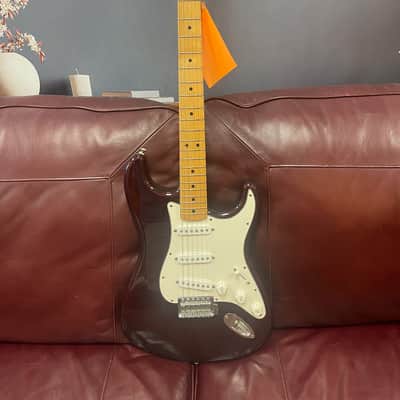 Preowned MIM Fender Stratocaster - Maroon image 1