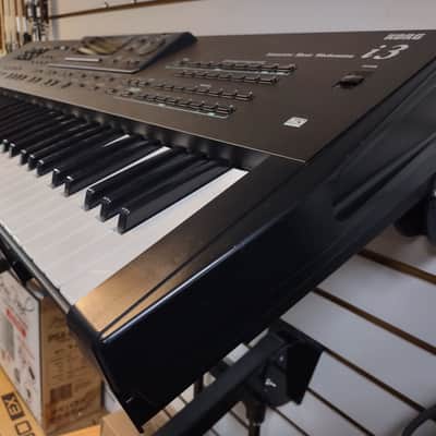 USED Korg i3 Interactive Music Workstation Arranger 61-Key Keyboard image 5