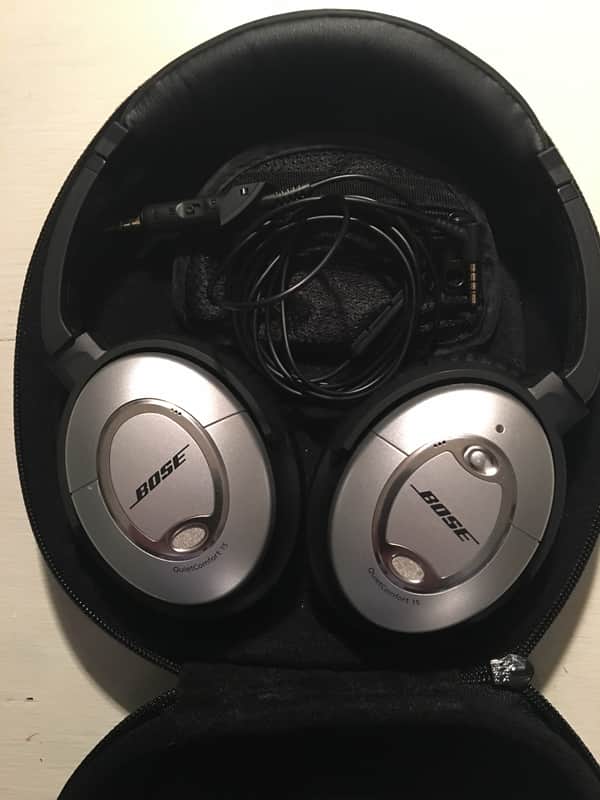 Bose QuietComfort 15 Acoustic Over-Ear Headphones image 1