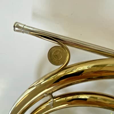 Very Clean Used Holton H602 Single F French Horn in Yellow Brass, Lacquered; with Case,Mouthpiece image 5