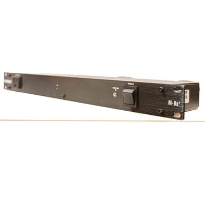 Furman M-8X2 Power Conditioner – 8-Outlet Rackmount Surge Protector – 1U image 3