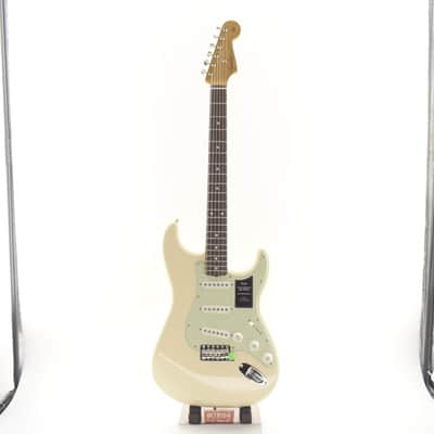 Fender Vintera II '60s Stratocaster with Rosewood Fretboard 2023 - Present - Olympic White 3507gr image 2