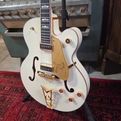 2023 Gretsch G6136-55 Vintage Select '55 Falcon White Pearl Metallic image 3