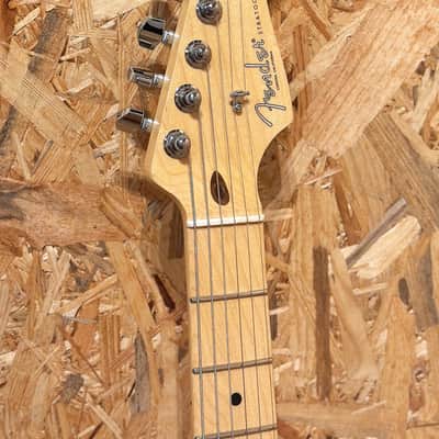 Pre Owned Fender 2018 American Professional Stratocaster - Sienna Sunburst, Maple Inc. Case image 2
