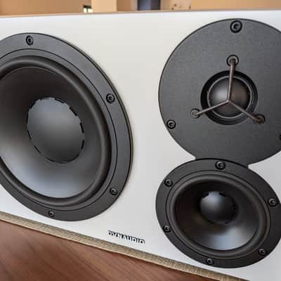 Immagine Dynaudio LYD 48 3-Way Active Studio Monitor Pair - White - 7
