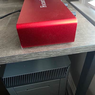 Focusrite Scarlett 2i2 3rd Gen USB Audio Interface 2019 - Present - Red / Black image 5