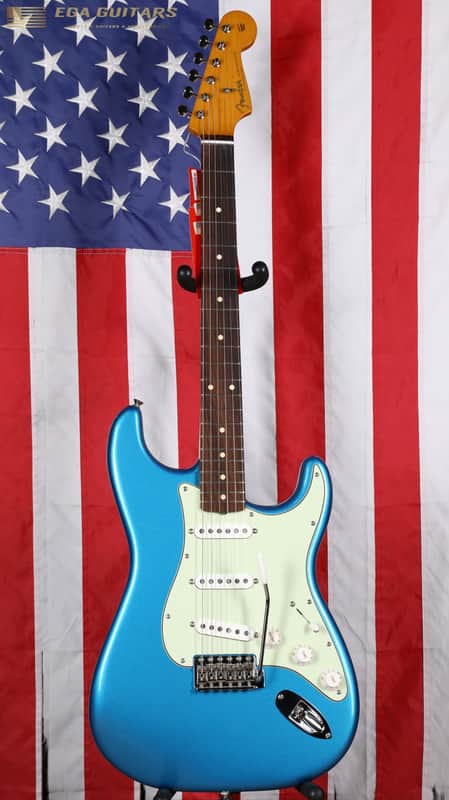 Fender Vintera II '60s Stratocaster - Lake Placid Blue