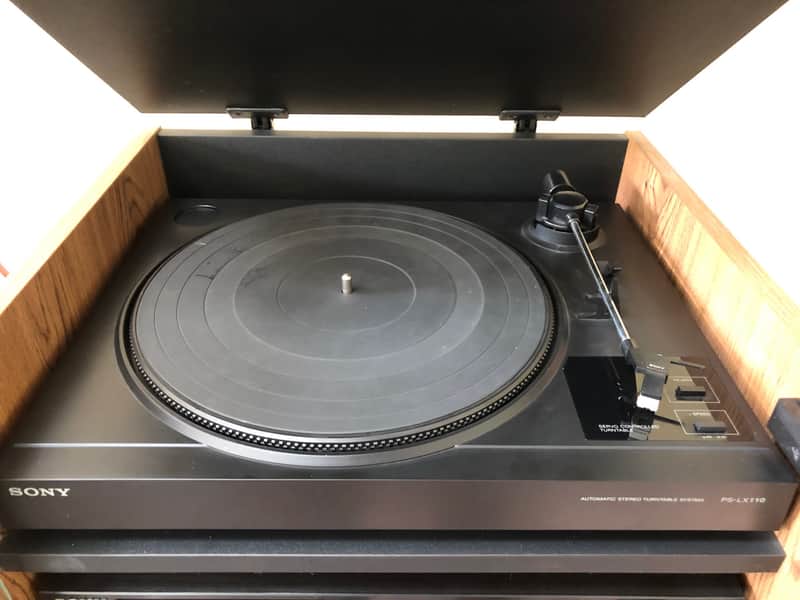 Vintage SONY RECORD PLAYER PS-LX110 image 1