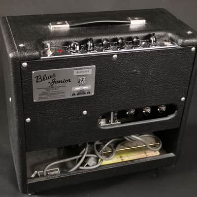 Fender Blues Junior 15-Watt 1x12" Guitar Combo - Black image 4