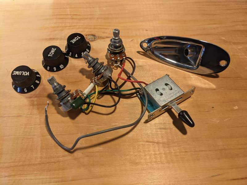 Fender Squier Stratocaster Wiring Harness Knobs Switch And Jack Plate image 1