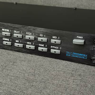 Alesis QuadraVerb 20k Bandwidth Simultaneous Digital Effects Processor image 5