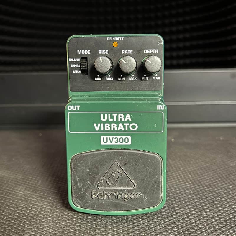 Behringer UV300 Ultra Vibrato Pedal 2010s - Standard image 1