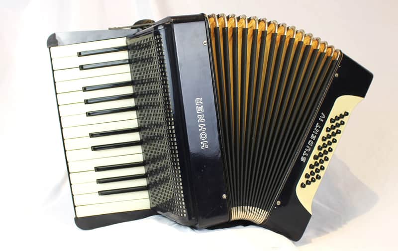 5897 - Black Hohner Student IV Piano Accordion MM 25 32 image 1